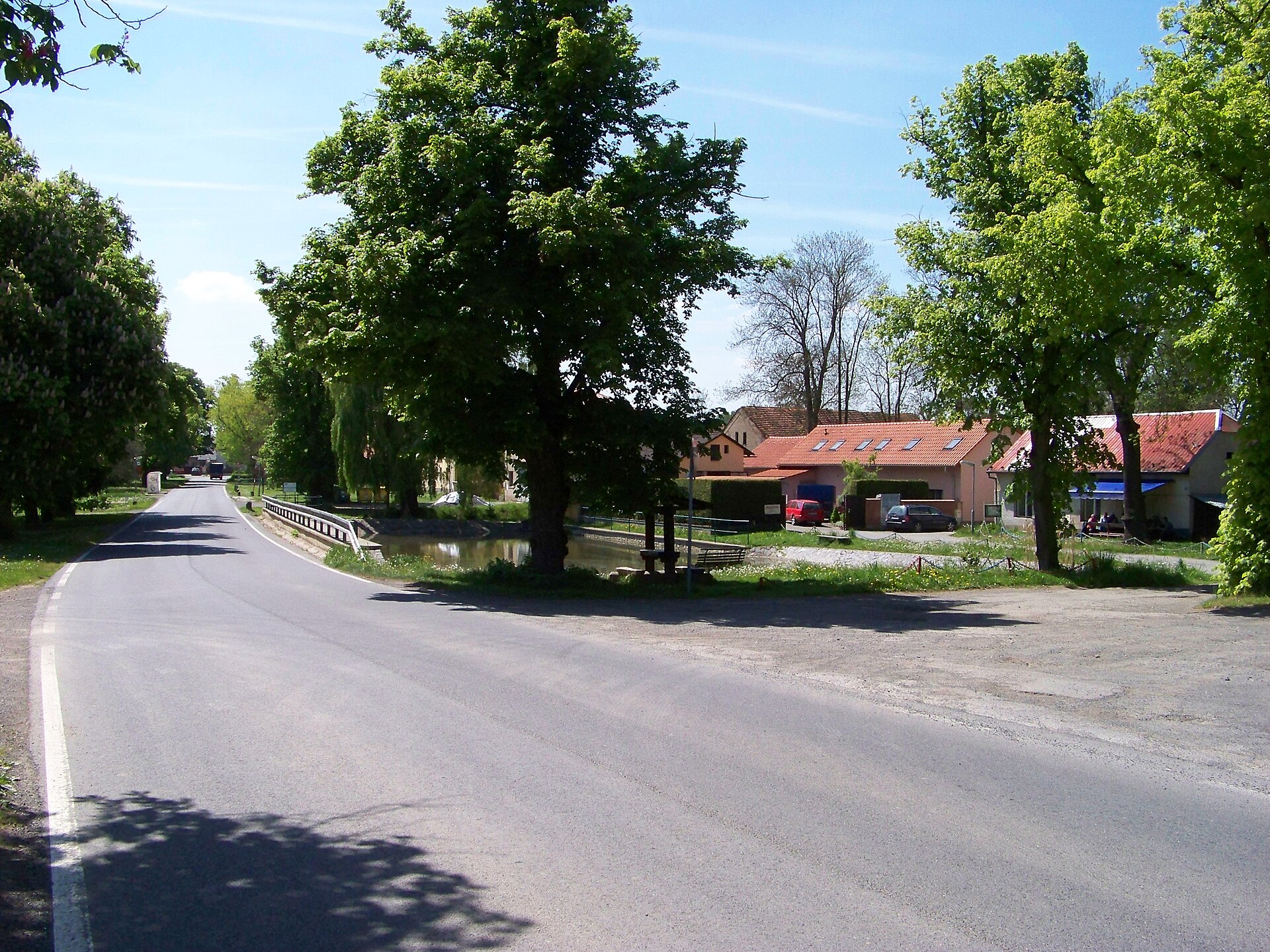 Zlatníky, nádrž