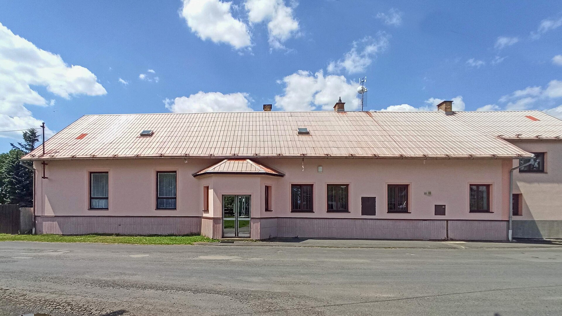 Přešín, bývalý společenský-dělnický dům