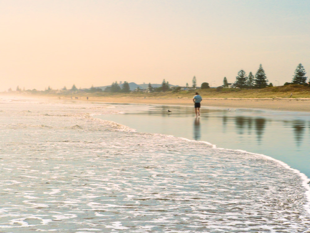 Beach Runner (5276528994)